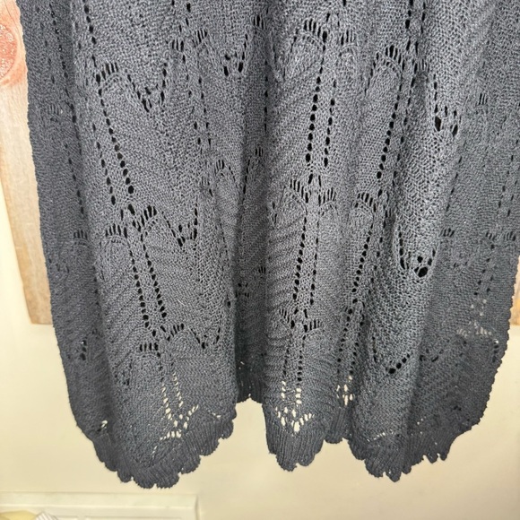 Luxely Wilder Sleeveless V-Neck Knit Midi Scalloped Hem Dress Black S - Picture 6 of 13